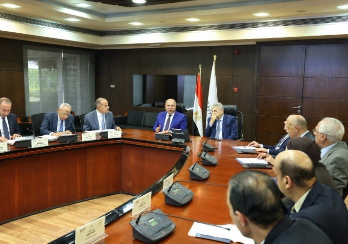 موانئ مصر البحرية تحقق 500 ألف حاوية و221 سفينة في النصف الأول من 2026