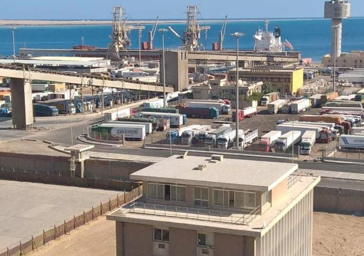 تداول 17 ألف طن بضائع و1029 شاحنة بموانئ البحر الأحمر