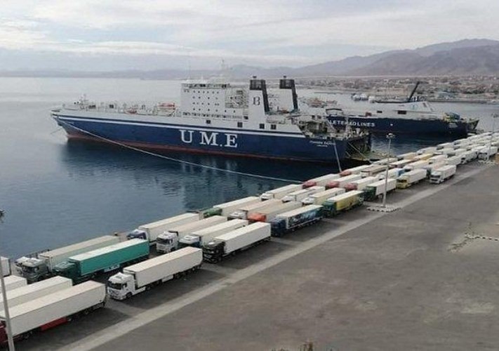 نشاط ملحوظ في موانئ البحر الأحمر: تداول 16 ألف طن بضائع و726 شاحنة