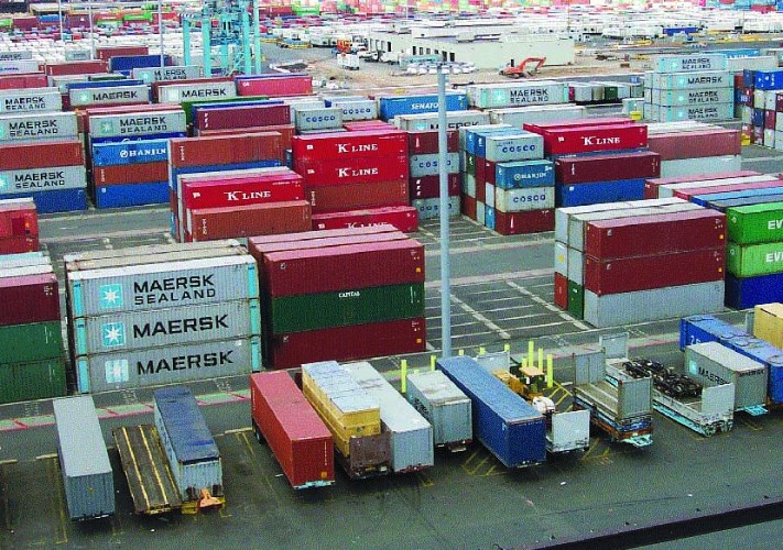 اعتماد متوسطات أسعار النولون البحري للبضائع والحاويات في الموانئ المصرية بداية 2025