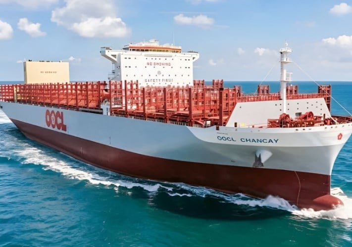 سيسبان تدشن سفينة الحاويات العملاقة OOCL Chancay بـ 13.5 ألف حاوية و2000 وصلة تبريد